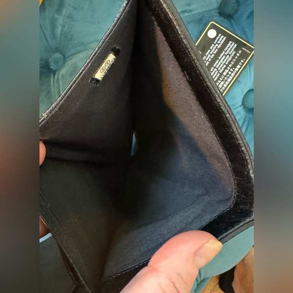 CHANEL Bicolore Leather Long Trifold Wallet Purse - Picture 10 of 10